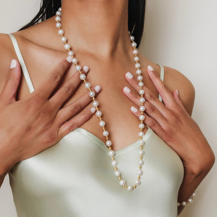 Bella Necklace with Pearls in Gold