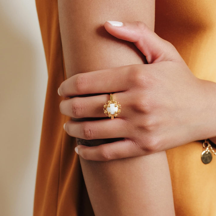Gemma Ring in Gold with White Agate