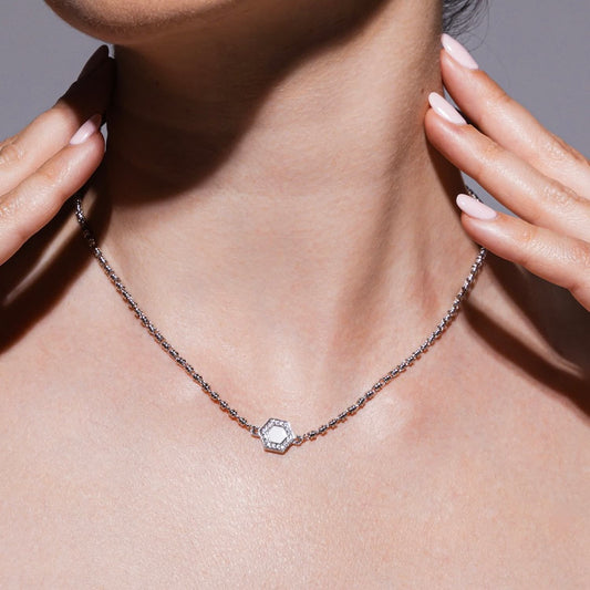 Deco Necklace in Silver With Green, White & Pavé