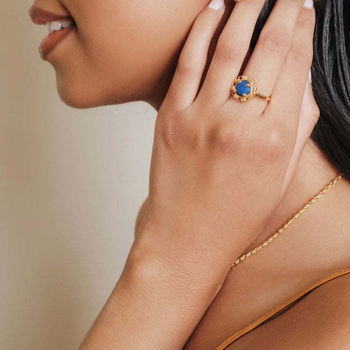 Gemma Ring in Gold with Lapis