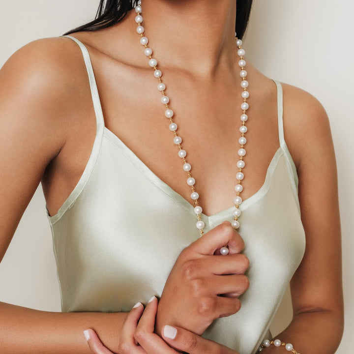 Bella Necklace with Pearls in Gold