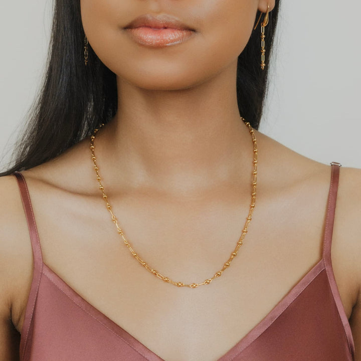 Bella Necklace in Gold