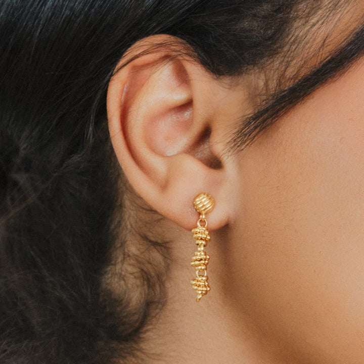 Links Caviar Earrings in Gold