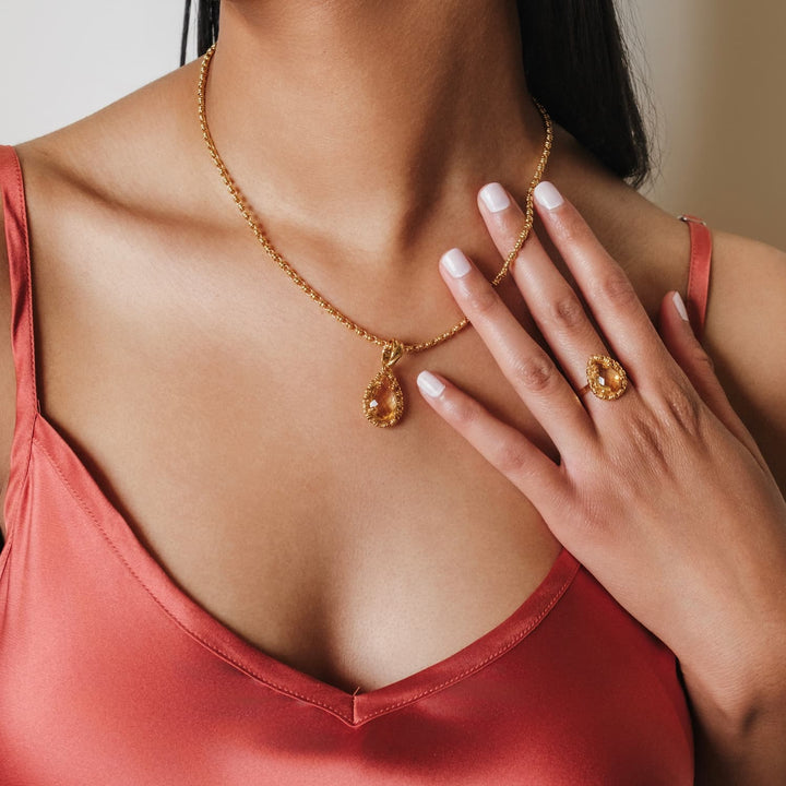 Drop Pendant in Gold with Citrine, Small