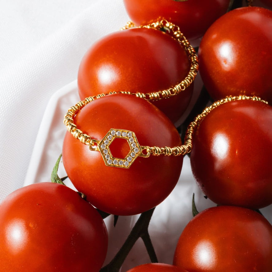 Deco Necklace in Gold With Pavé