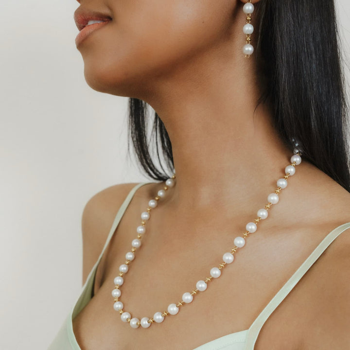 Bella Earrings with Pearls in Gold