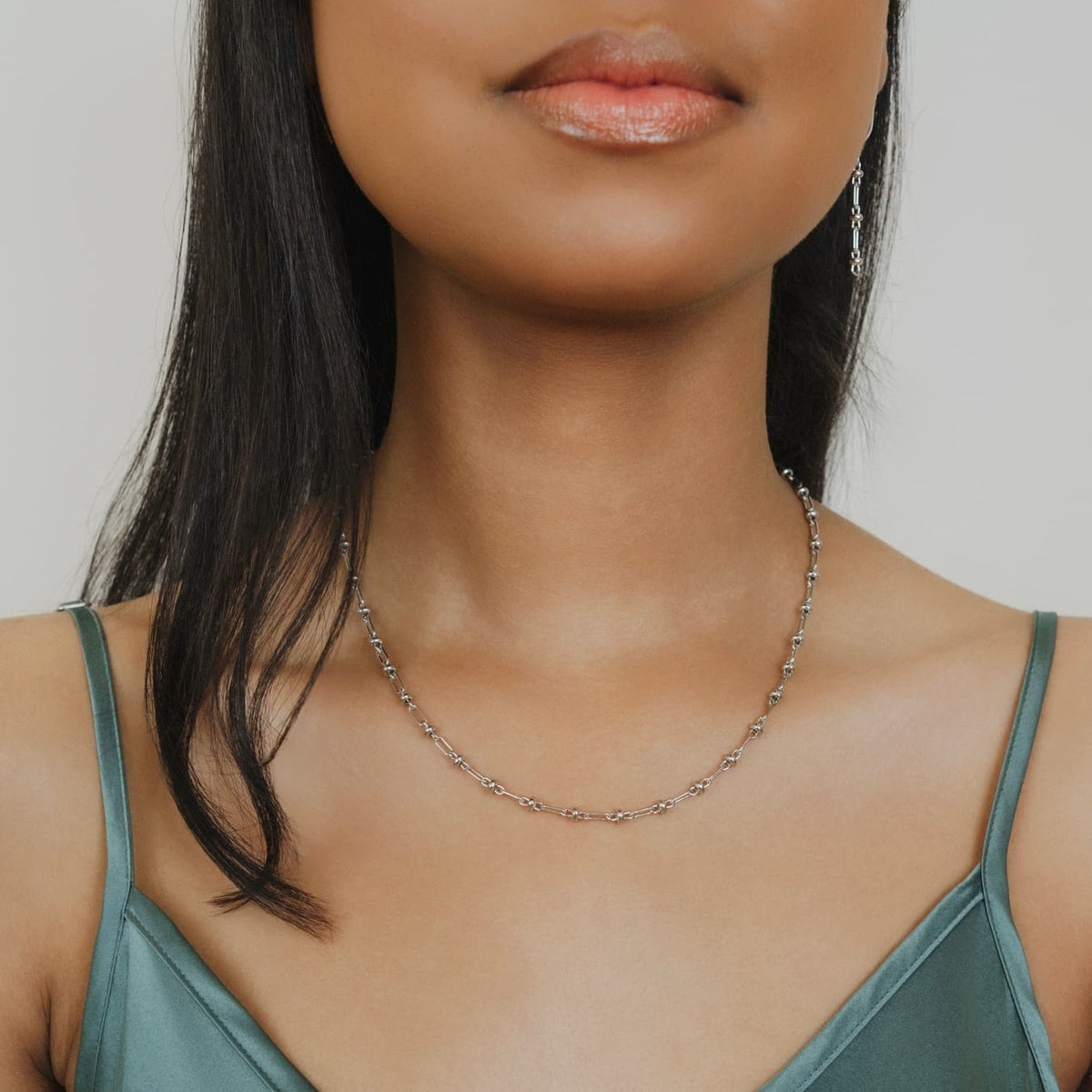 Bella Necklace in Silver