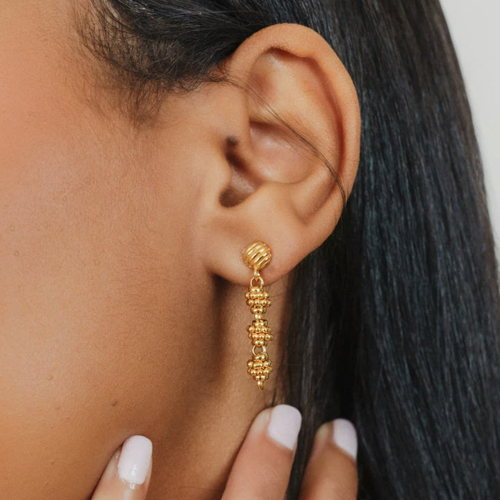 Links Caviar Earrings in Gold