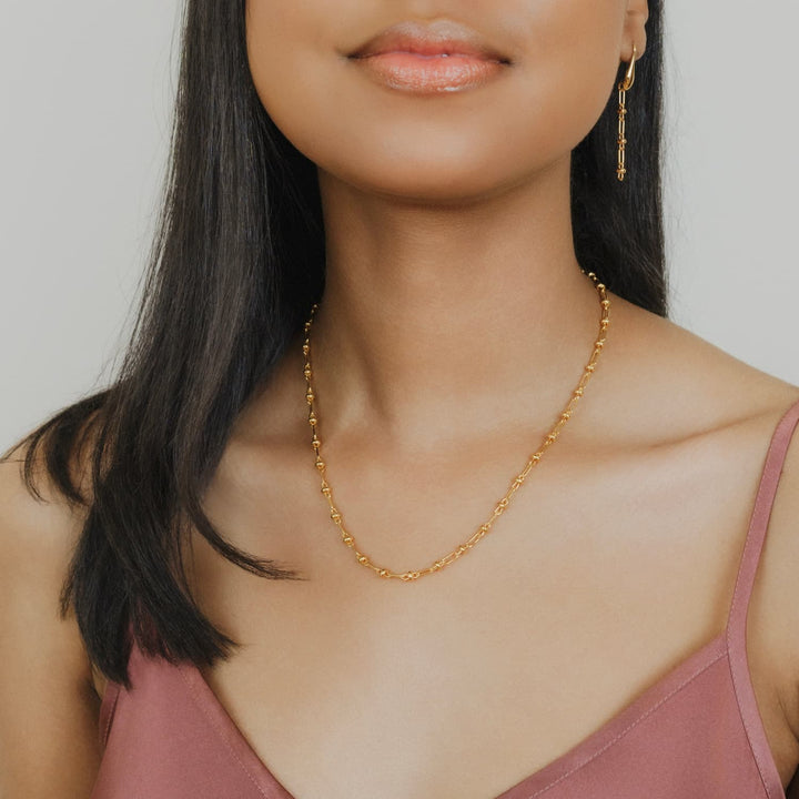 Bella Necklace in Gold