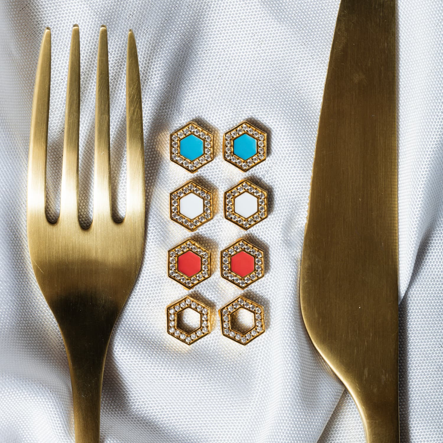 Deco Stud Earrings in Gold With Pavé
