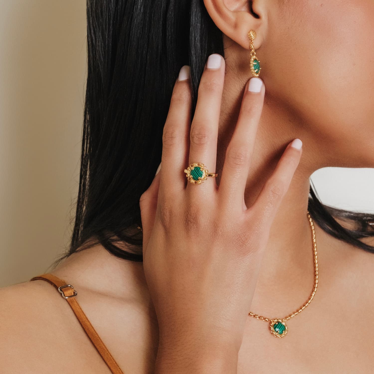 Gemma Ring in Gold with Malachite