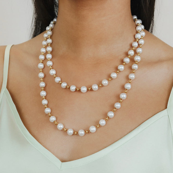 Bella Necklace with Pearls in Gold