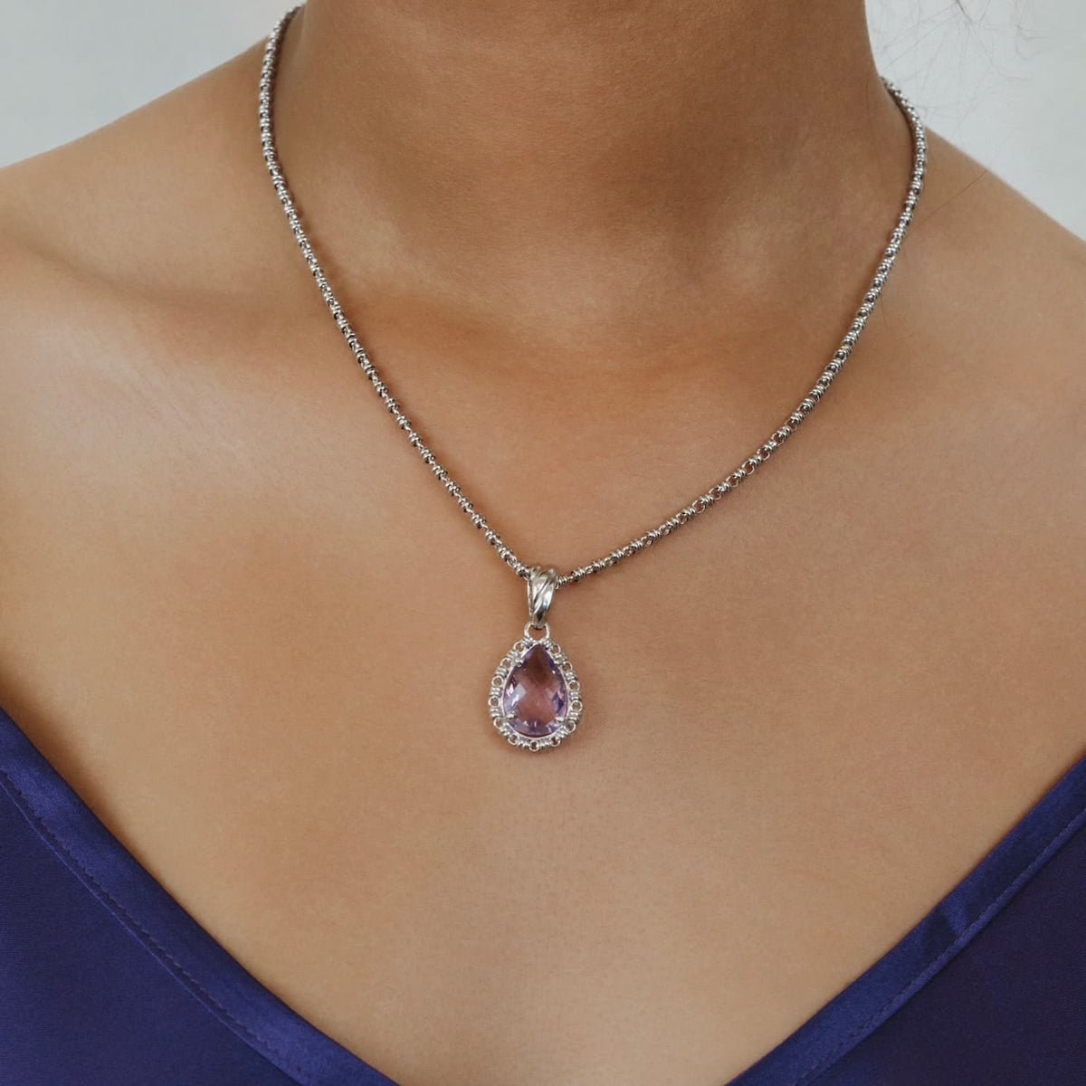 Drop Pendant in Silver with Amethyst, Large