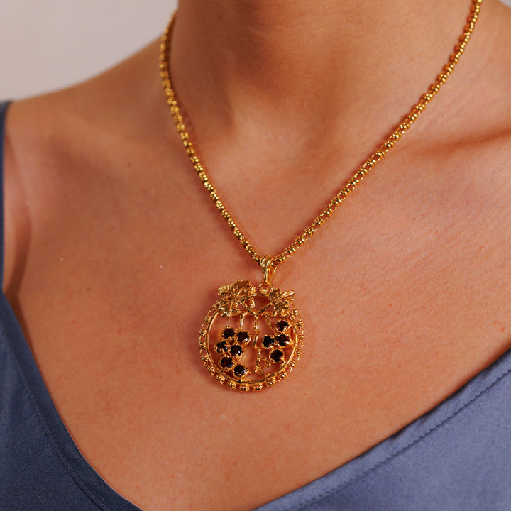 Grapes Pendant with Garnet in Gold - Molesini Wine Club Exclusive