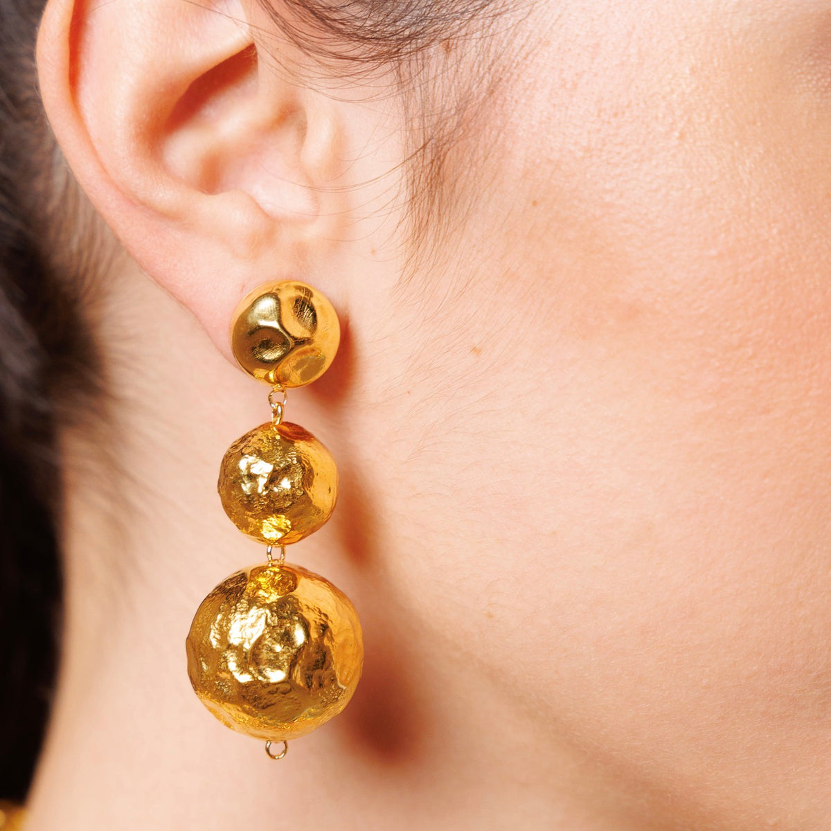 Crush Earrings in Gold