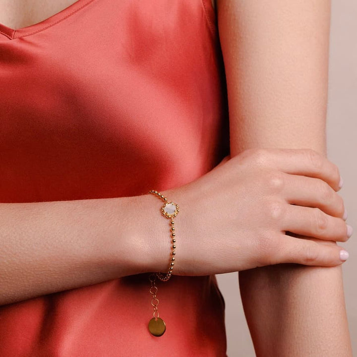 Petite Piazza Bracelet in Gold with Mother of Pearl