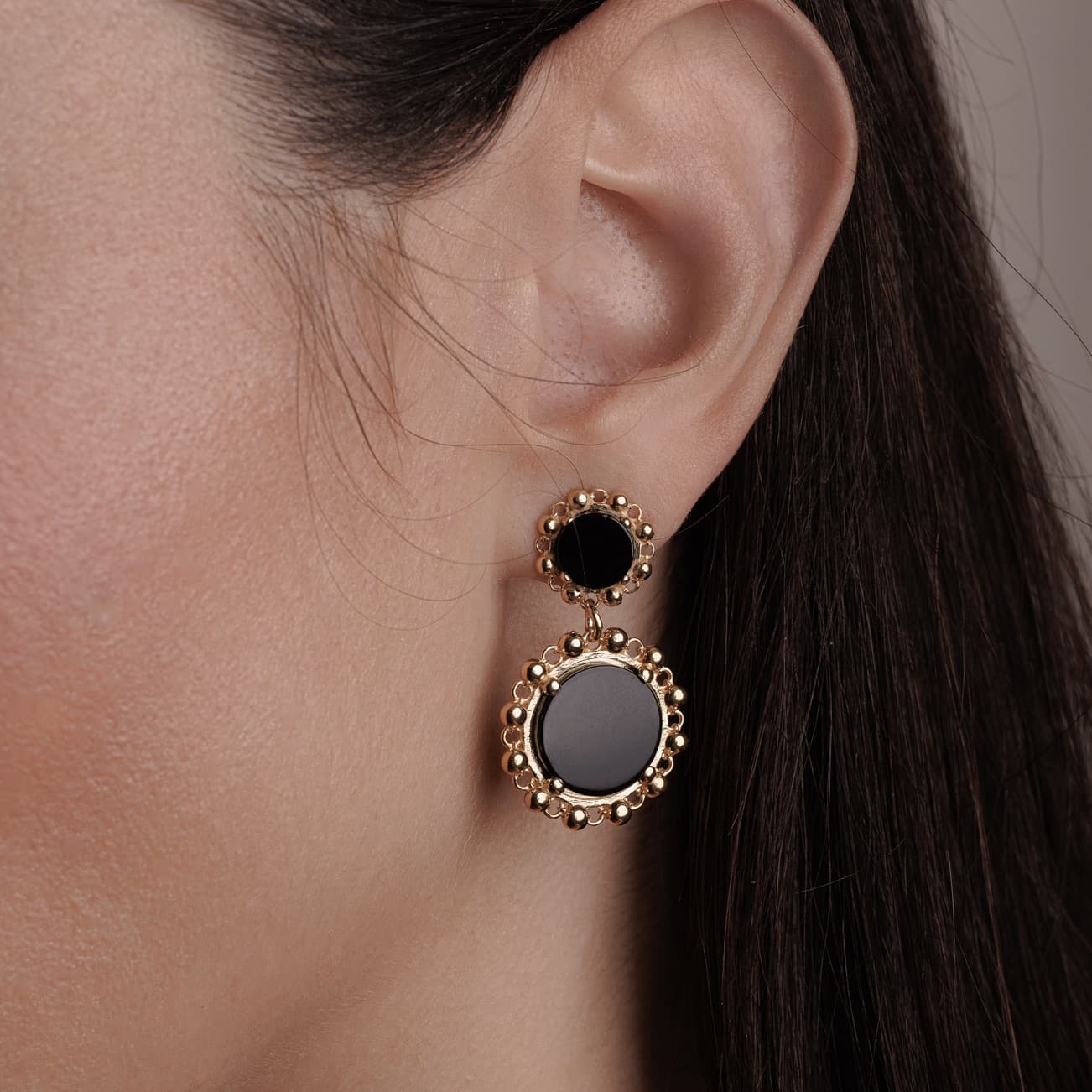 Statement Piazza Earrings in Gold with Onyx