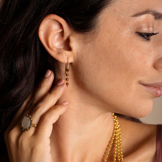 Beads 3mm Earrings in Gold, Short