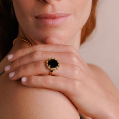 Piazza Ring in Gold with Onyx