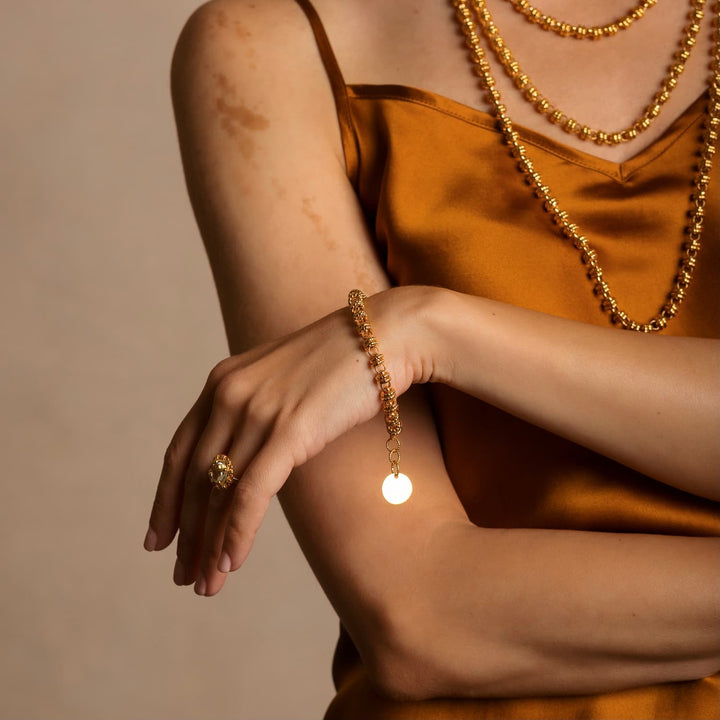 Etruscan Links Bracelet in Gold