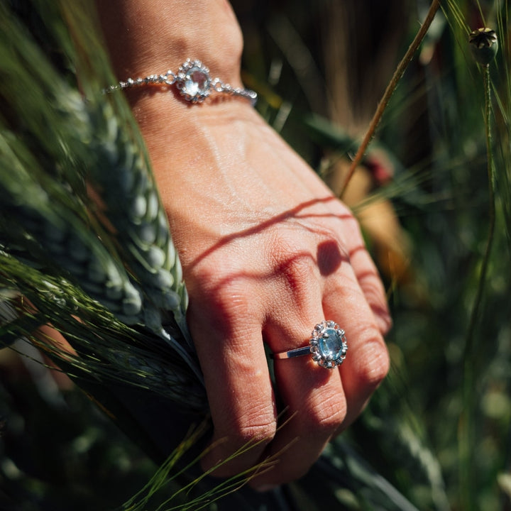 Mini Filary Ring in Silver with Blue Topaz