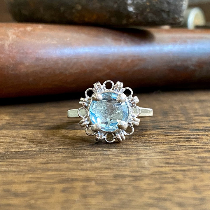 Mini Filary Ring in Silver with Blue Topaz