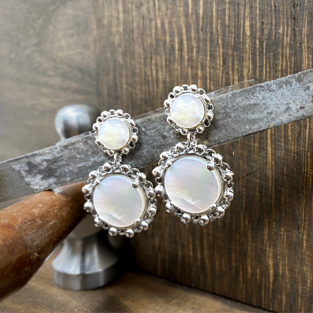 Statement Piazza Earrings in Silver with Mother of Pearl