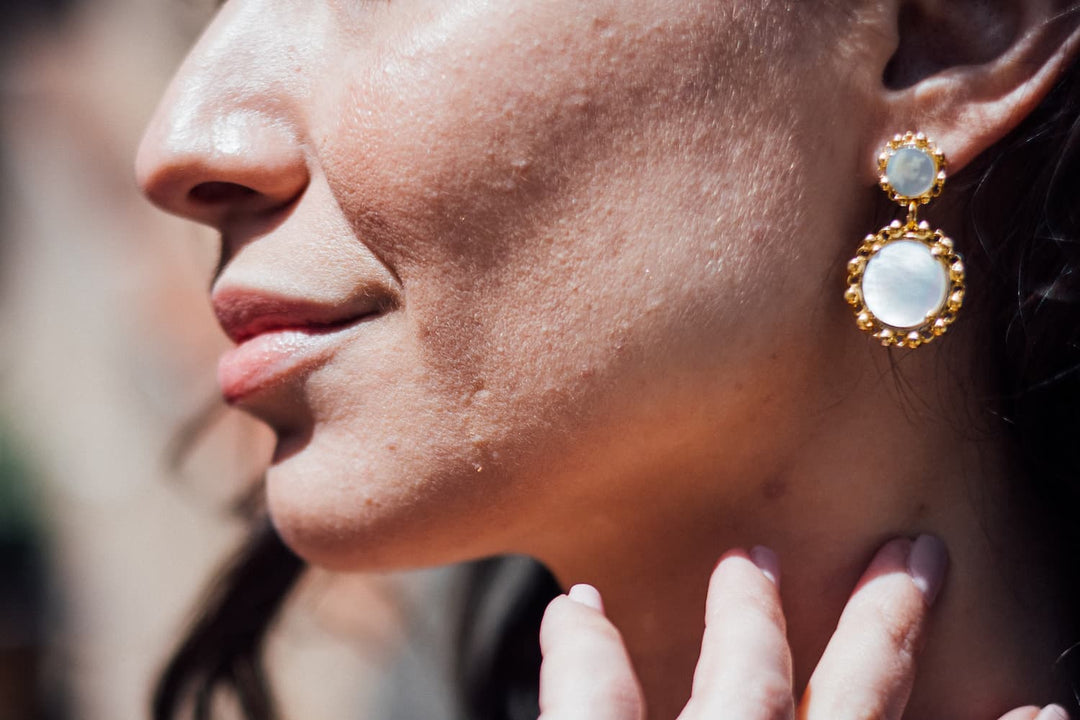 Statement Piazza Earrings in Gold with Mother of Pearl