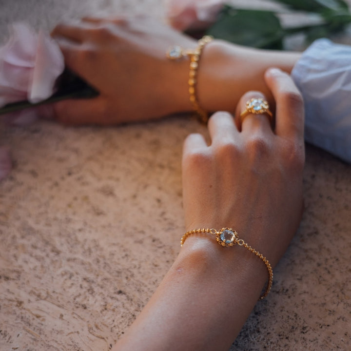 Mini Filary Bracelet in Gold with Blue Topaz