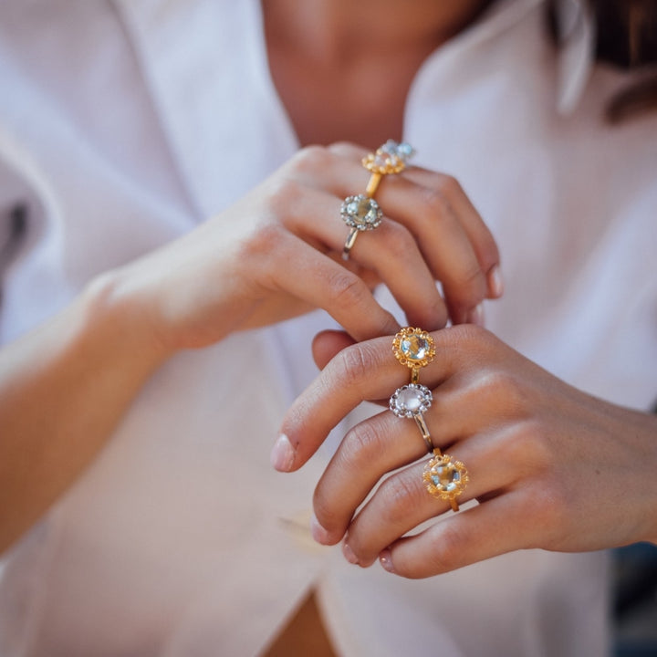 Mini Filary Ring in Gold with Blue Topaz