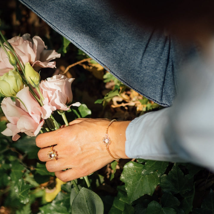 Mini Filary Ring in Gold with Blue Topaz