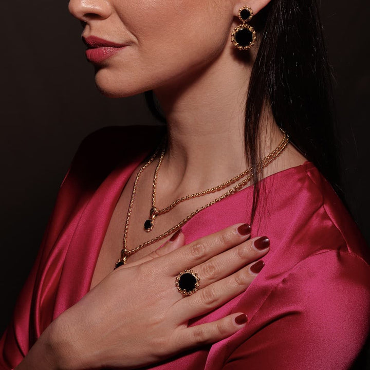 Piazza Ring in Gold with Onyx