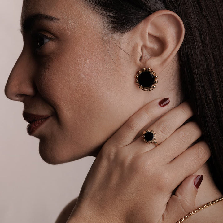 Piazza Stud Earrings in Gold with Onyx