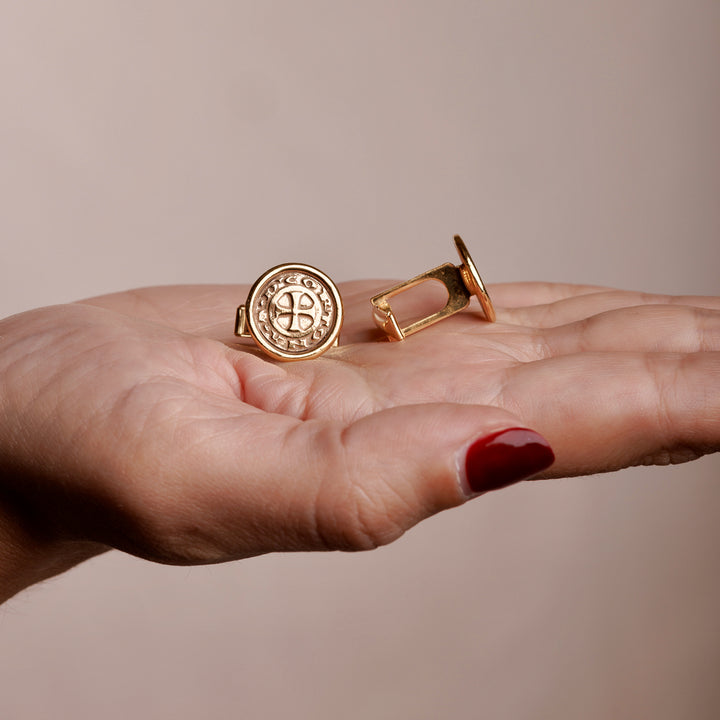 Cortona Coin Cufflinks in Gold